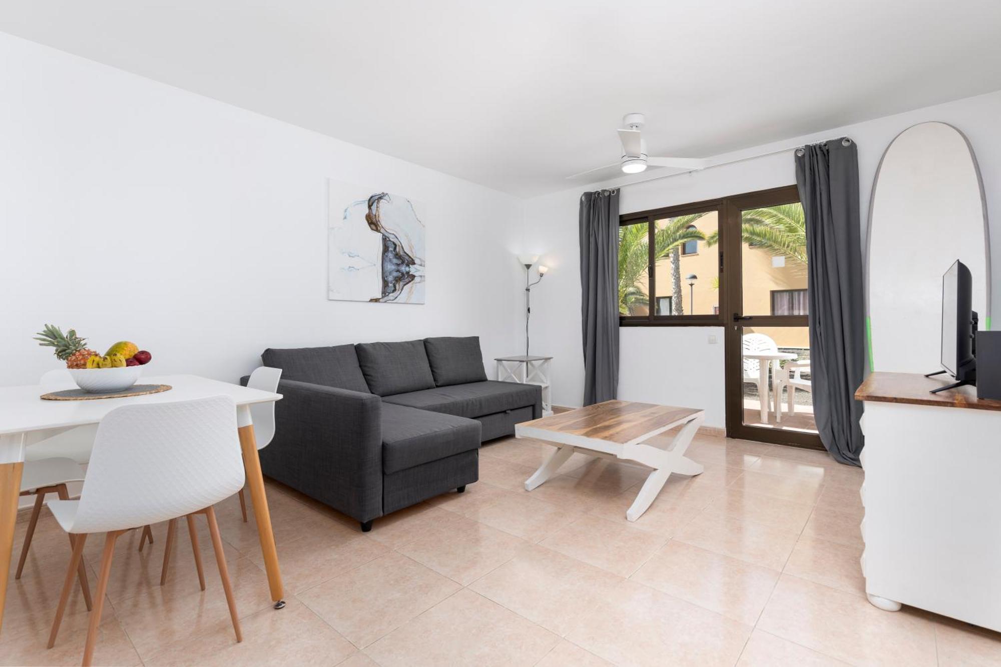 Apartment Home2book Pleasant Pool & Terrace,